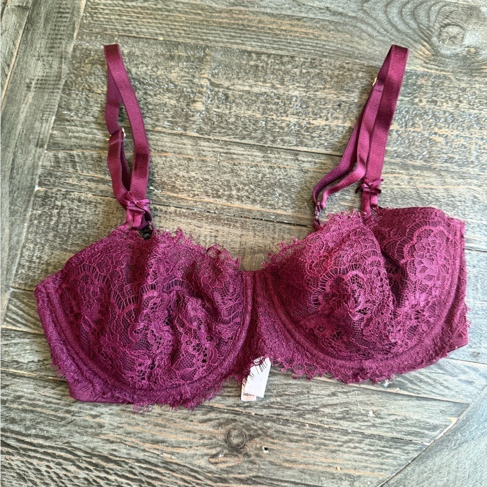 Victoria’s Secret DREAM ANGELS push up without padding Bra Claret Red 34D